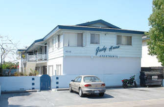 Judy Anne Apartments in San Diego, CA - Foto de edificio - Building Photo