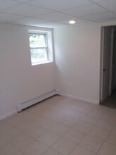 822 Kingsland Ln in Fort Lee, NJ - Building Photo - Building Photo