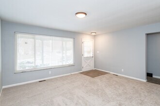 1258 Westcliff Ct, Unit 01 in Dayton, OH - Building Photo - Building Photo