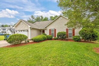 385 Glensprings Dr in Fletcher, NC - Building Photo - Building Photo