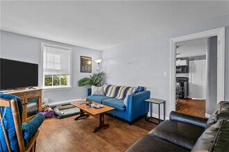 12 Callender Ave in Newport, RI - Building Photo - Building Photo