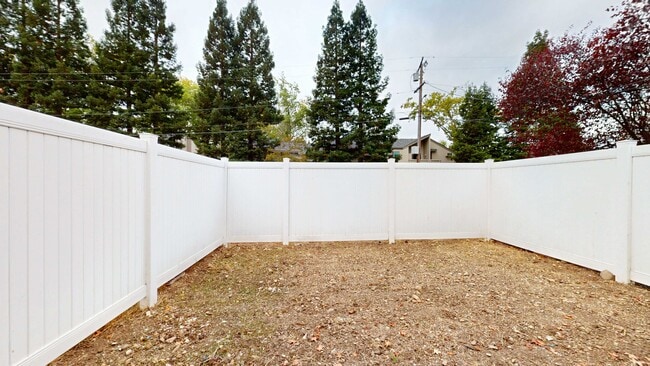 15439 Marty Dr in Glen Ellen, CA - Building Photo - Building Photo