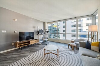 388 Beale St in San Francisco, CA - Building Photo - Building Photo