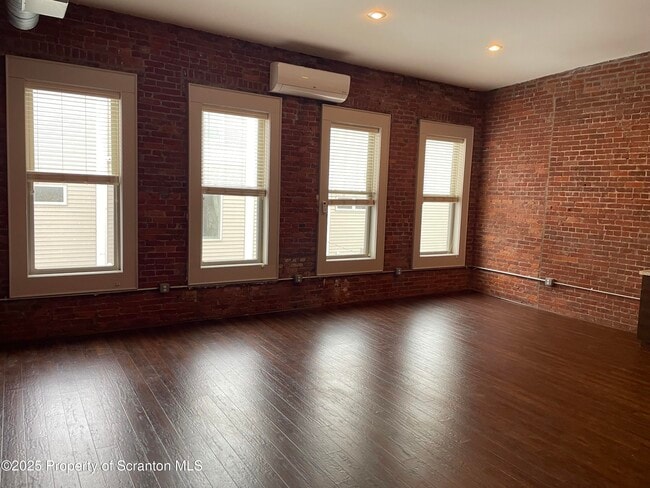 322-322 Penn Ave in Scranton, PA - Building Photo - Building Photo