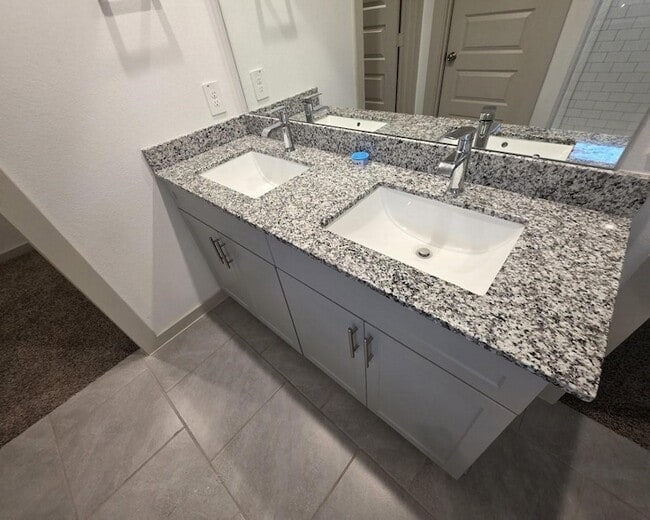 4918 Natchez Trce in Fresno, TX - Foto de edificio - Building Photo