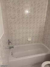 75 Randolph Ave in Jersey City, NJ - Building Photo - Building Photo