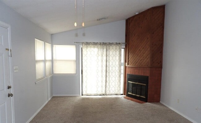 6806 NW Willow Springs Dr in Lawton, OK - Building Photo - Building Photo