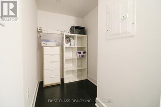 955 Bay St. in Toronto, ON - Building Photo - Building Photo