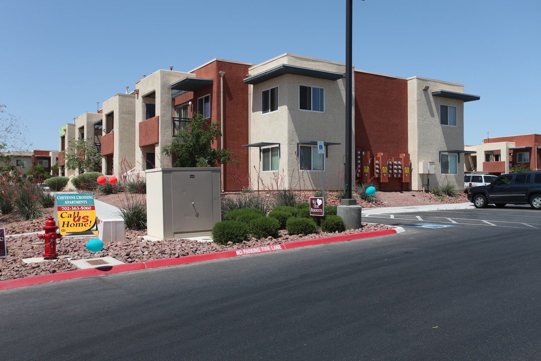 Cheyenne Crossing Apartments in North Las Vegas, NV - Building Photo