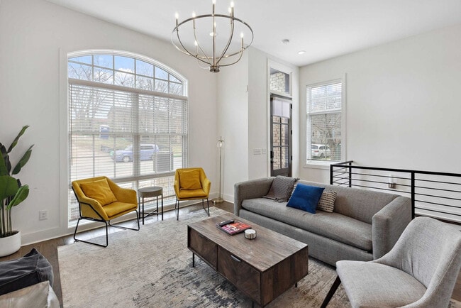 3206 West End Cir in Nashville, TN - Building Photo - Building Photo