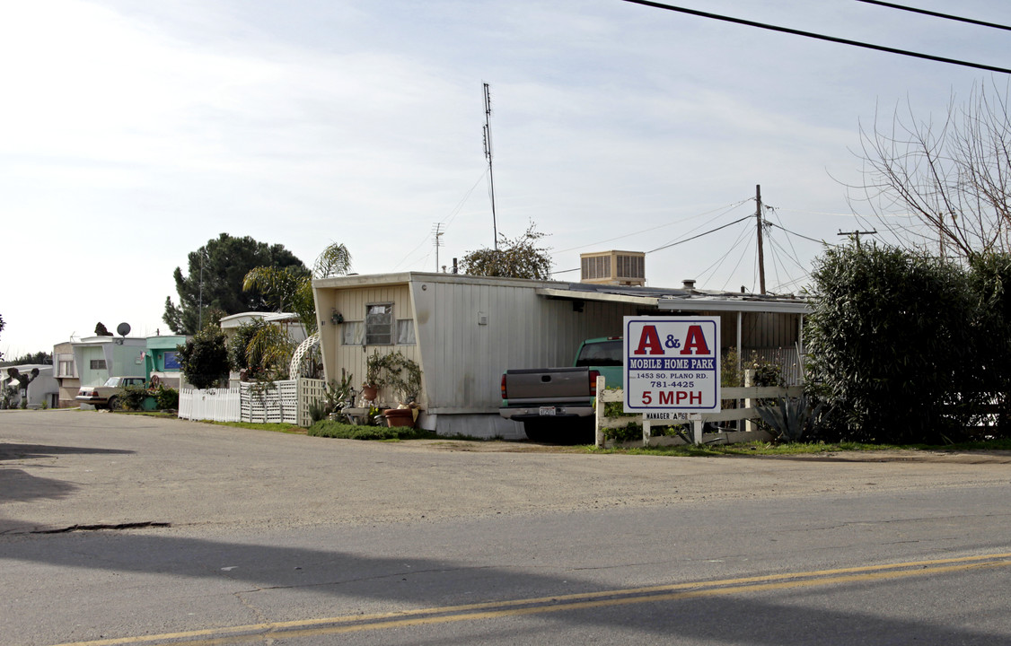 Porterville Mobile Village in Porterville, CA - Foto de edificio