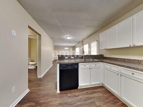 405 White Bluff Ct in Moncks Corner, SC - Building Photo - Building Photo