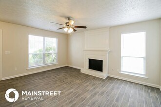 10705 Wimbleton Cove in Hampton, GA - Foto de edificio - Building Photo