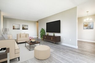 200 Westfield Dr in London, ON - Building Photo