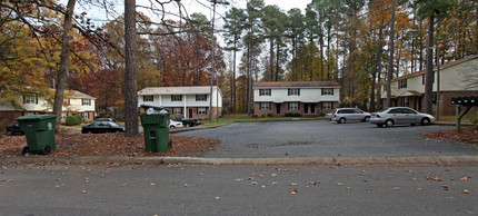 Forest Park Apartments in Cary, NC - Building Photo - Building Photo