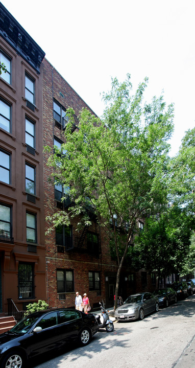520 E 84th St in New York, NY - Foto de edificio