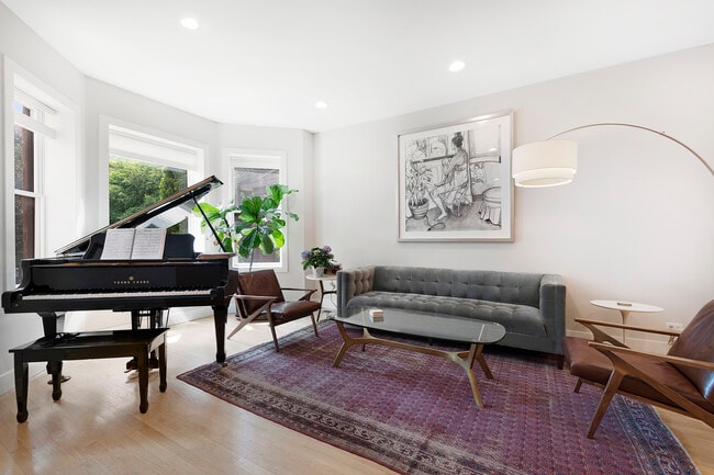 4532 N Damen Ave in Chicago, IL - Foto de edificio - Building Photo