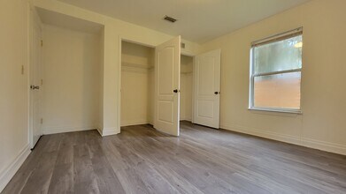 435 SE 6th Ter in Gainesville, FL - Building Photo - Building Photo