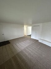 3924 Iberis St NE in Salem, OR - Building Photo - Building Photo