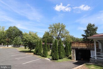4006 Buckman Rd in Alexandria, VA - Building Photo - Building Photo