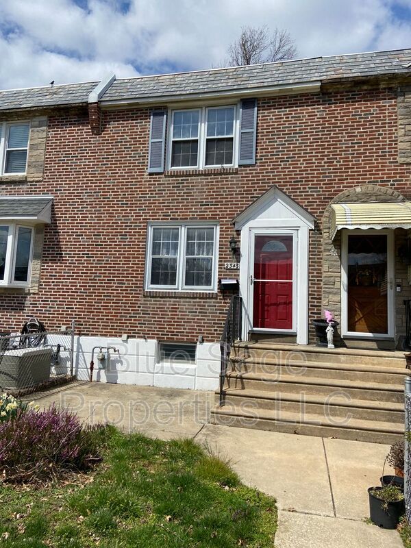 2345 Bond Ave in Drexel Hill, PA - Building Photo - Building Photo