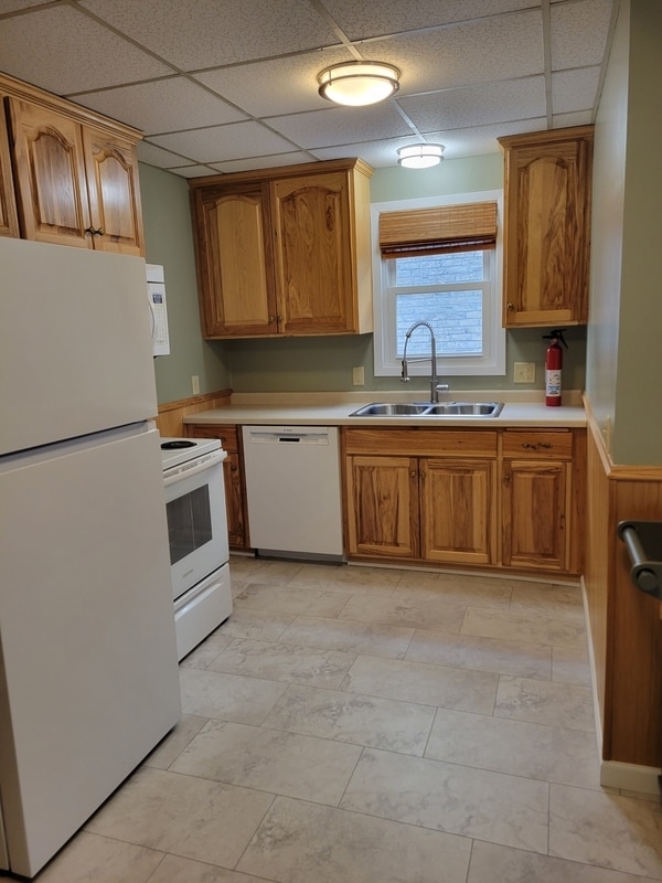 60 Birch Ave S in Maple Lake, MN - Foto de edificio - Building Photo