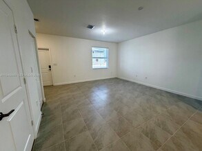 2540 SE 10th St in Florida City, FL - Building Photo - Building Photo