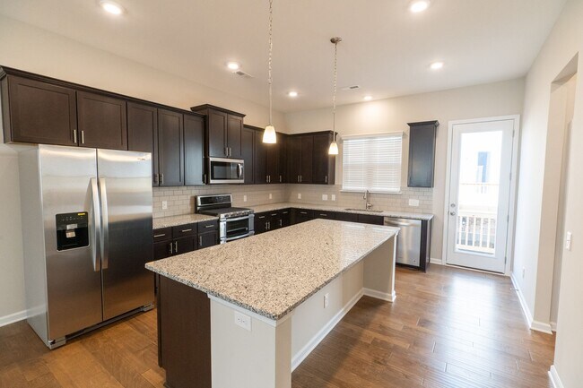 1237 Whitby Moore St in Charlotte, NC - Building Photo - Building Photo