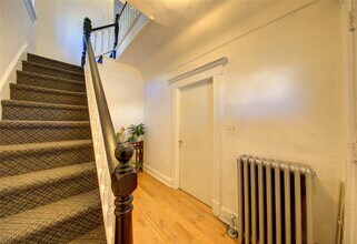 42 Lakewood Blvd-Unit -2 in Lynbrook, NY - Building Photo - Building Photo