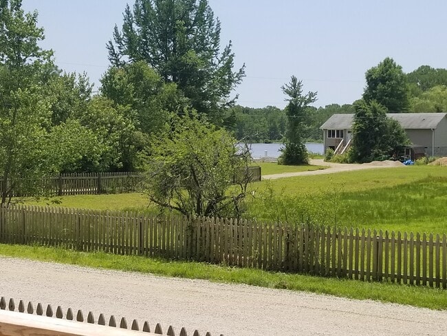 2212 S Landing Rd in Providence Forge, VA - Building Photo - Building Photo