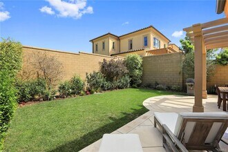 100 Brindisi in Irvine, CA - Building Photo - Building Photo