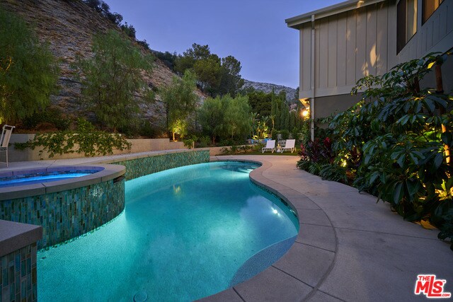 6435 Innsdale Dr in Los Angeles, CA - Building Photo - Building Photo