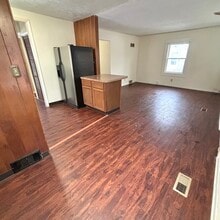 6321 Cooper Rd in Lansing, MI - Building Photo - Building Photo