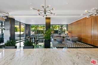 1100 Alta Loma Rd in West Hollywood, CA - Building Photo - Building Photo