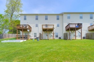 145 Charleston Ln in Christiansburg, VA - Building Photo - Building Photo