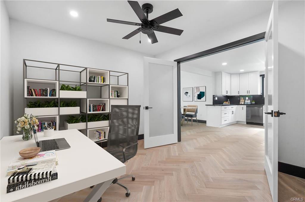 23807 Archwood St in Los Angeles, CA - Building Photo