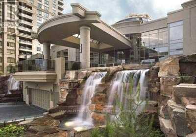 3888 Duke of York Blvd in Mississauga, ON - Building Photo