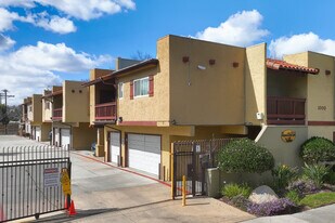 Paseo Del Sol Villas in El Cajon, CA - Building Photo