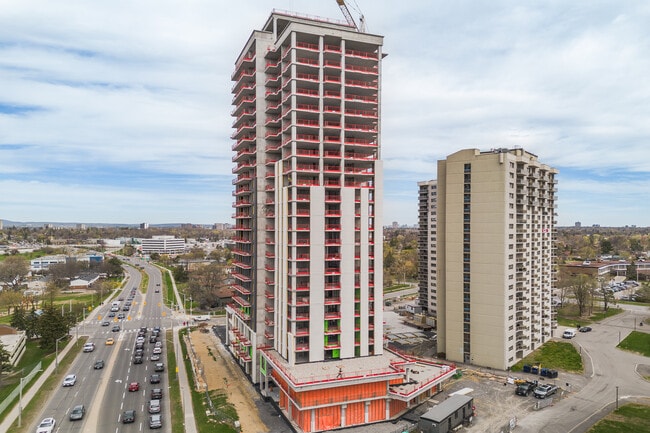 Riviera Gate III in Ottawa, ON - Building Photo - Building Photo