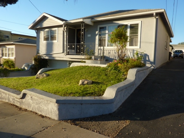 301-305 W Palm Ave in El Segundo, CA - Building Photo