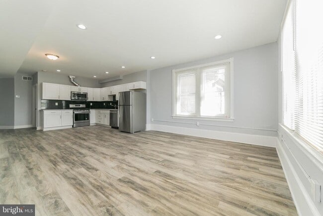 217 W Lancaster Ave