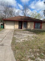 5814 Mackinaw St in Houston, TX - Building Photo