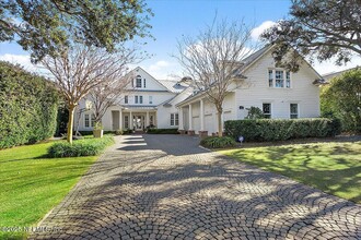 535 Lake Rd in Ponte Vedra Beach, FL - Foto de edificio - Building Photo