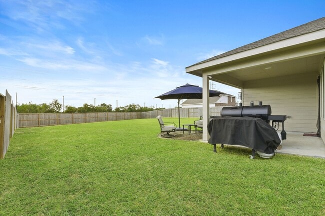 property at 9931 Cliffside Rdg