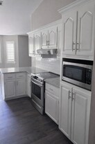 6916 Sea Shark Cir in Navarre, FL - Building Photo