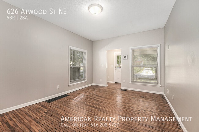 626 Atwood St NE in Grand Rapids, MI - Building Photo - Building Photo