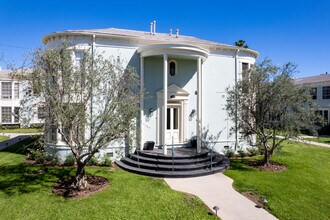 1828-1850 N Edgemont Street Los Angeles, CA in Los Angeles, CA - Foto de edificio - Building Photo