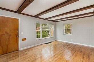 3699 Edgebrook Dr in Cincinnati, OH - Building Photo - Building Photo