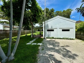 3515 Poinciana Ave in Miami, FL - Foto de edificio - Building Photo