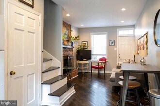 524 Kauffman St in Philadelphia, PA - Building Photo - Building Photo